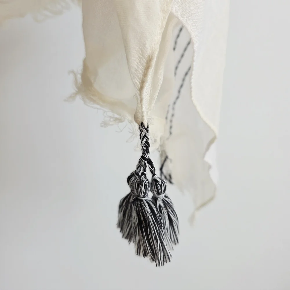 NWOT Target Cream/Yellow Shawl Wrap Scarf With Tassel And Fringe Accents